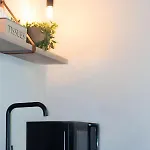 Neeltje Soet לינה וארוחת בוקר מירלו